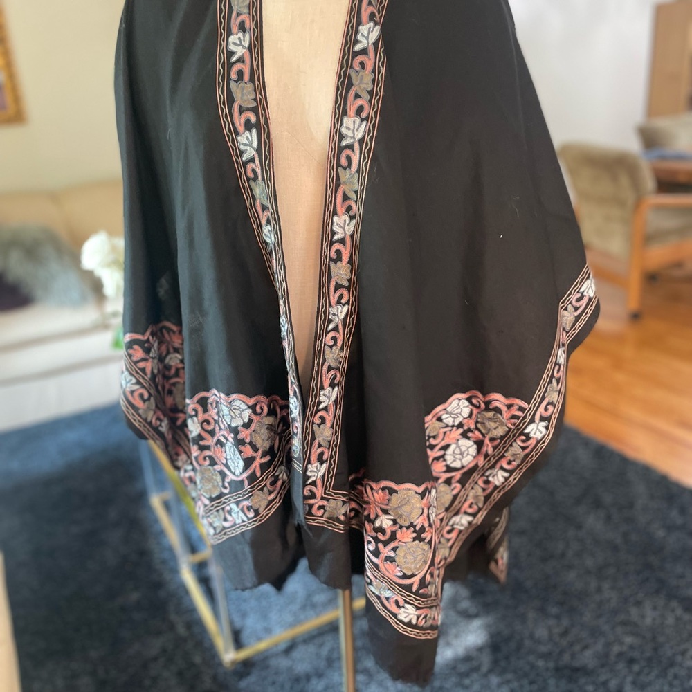 Elegant Black Embroidered Women's Cape